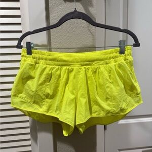 Lululemon low rise Hottie Hot 2.5” Neon Yellow Women's Shorts
